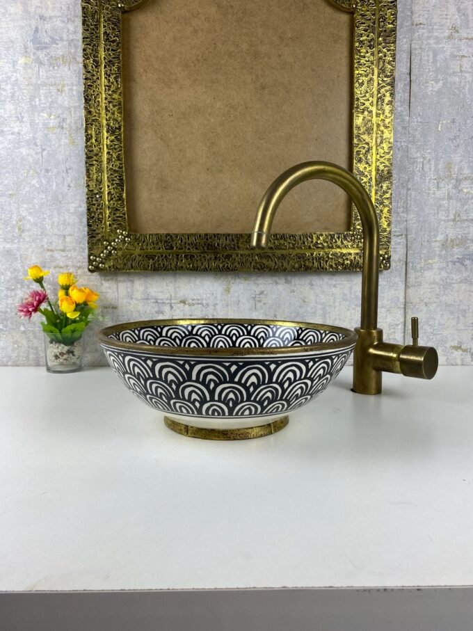 Hand-painted Fish Scale Sink With Elegant Brass Edge