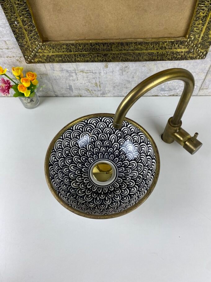 Hand-painted Fish Scale Sink With Elegant Brass Edge