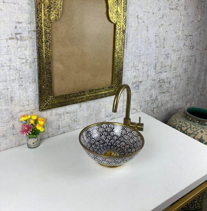 Hand-painted Fish Scale Sink With Elegant Brass Edge