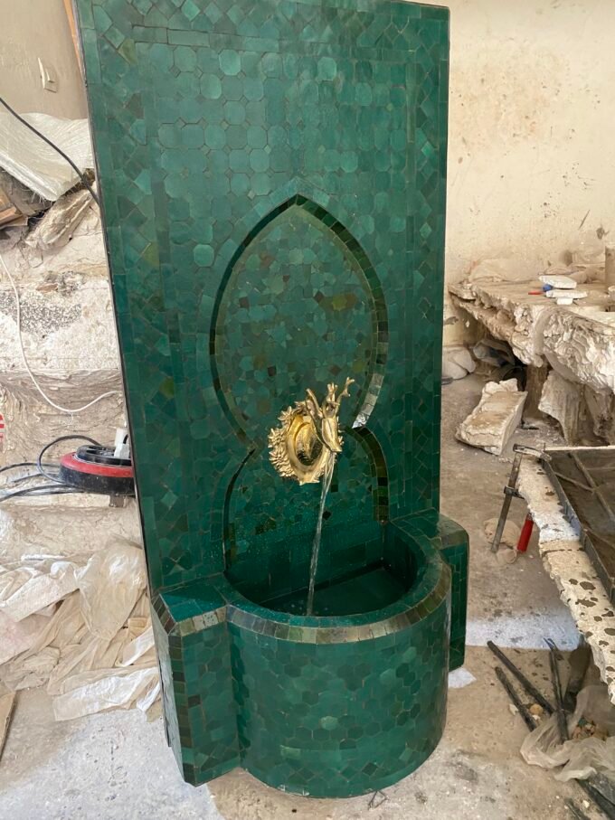 Garden Patio Rustic Outdoor Wall Fountain