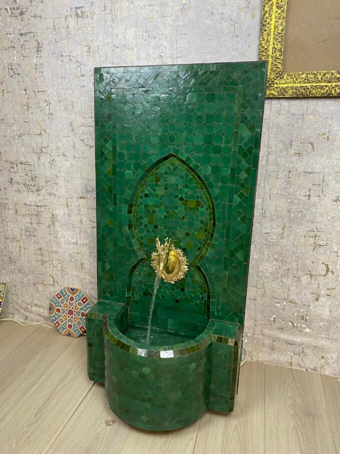Garden Patio Rustic Outdoor Wall Fountain