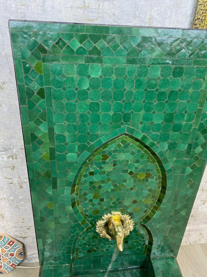 Garden Patio Rustic Outdoor Wall Fountain